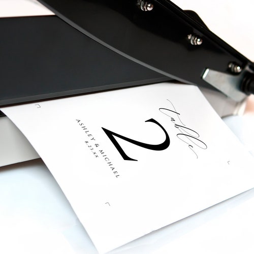 Editable Luxury Wedding Table Numbers Template – Printable (4x6 & 5x7)
