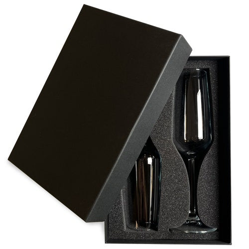 Personalized Mr. & Mrs. Champagne Flutes – Elegant Wedding Toasting Glasses