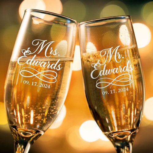 Personalized Wedding Champagne Flutes – Set of 2