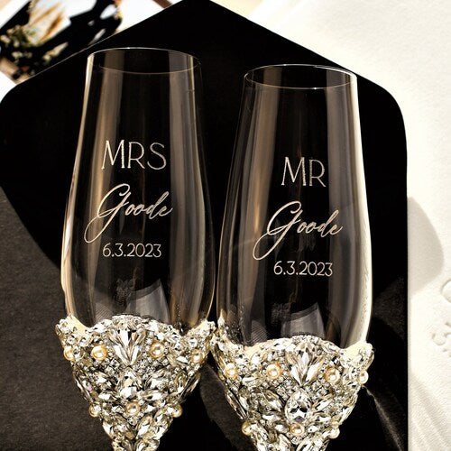 Personalized Champagne Flutes and Cake Cutting Set for Weddings & Anniversaries