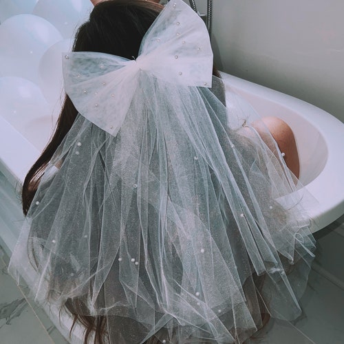 Bachelorette Party Pearl Veil with Bow
