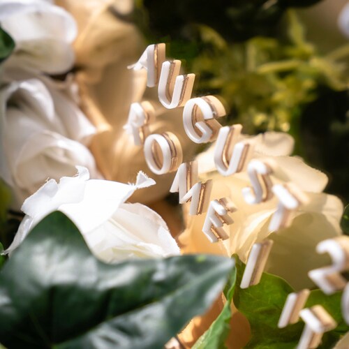 Gold Acrylic Arch Wedding Welcome Sign