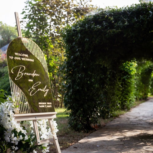 Gold Acrylic Arch Wedding Welcome Sign