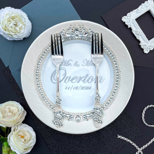 Personalized Wedding Cake Serving & Champagne Glasses Set