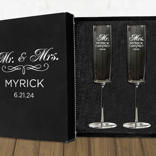 Modern Wedding Toasting Flutes with Free Personalization – Set of 2