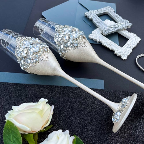 Personalized Wedding Cake Serving & Champagne Glasses Set