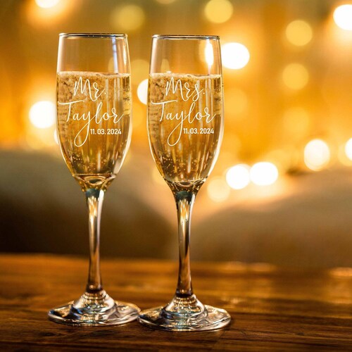 Personalized Wedding Champagne Flutes – Set of 2