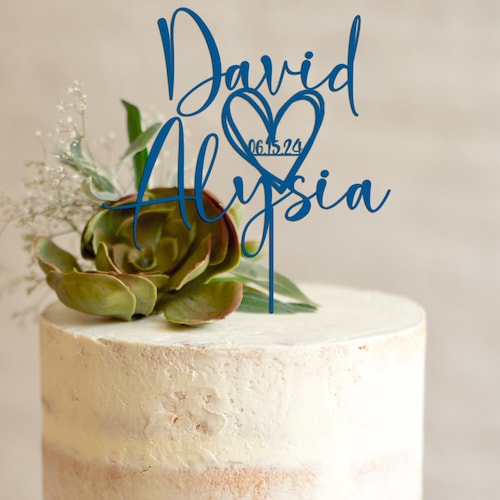 Heart-Shaped Personalized Wedding Cake Topper – Custom Date Design