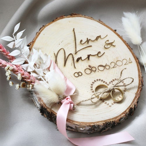 Personalized Boho Wedding Ring Holder – Engraved Wooden Disc with Dried Flowers