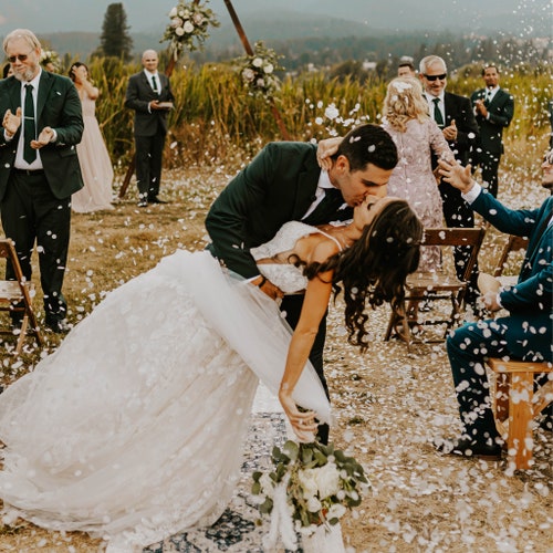 Biodegradable Circle Confetti for Weddings & Events