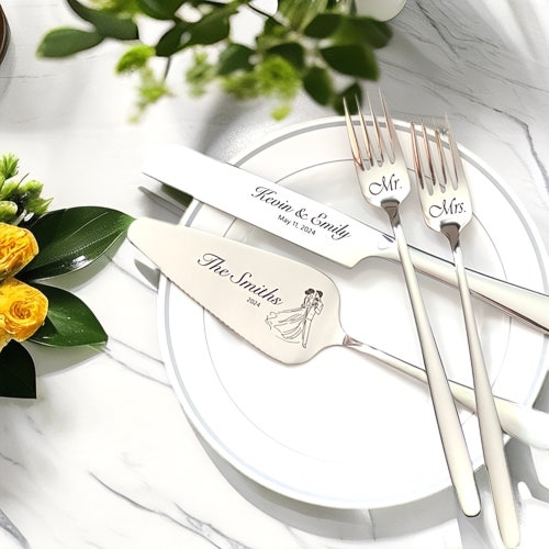 Engraved Wedding Cake Cutting Set