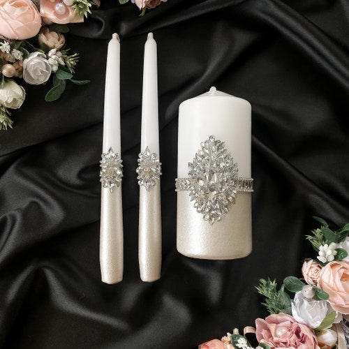 Elegant Wedding Cake Cutting and Toasting Set