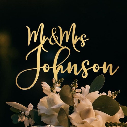 Personalized Rustic Wedding Cake Topper – Custom Mr. & Mrs. Design