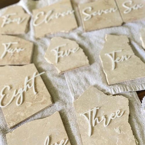 Modern Cursive Acrylic Table Numbers Set – DIY Wedding Decor with Glue