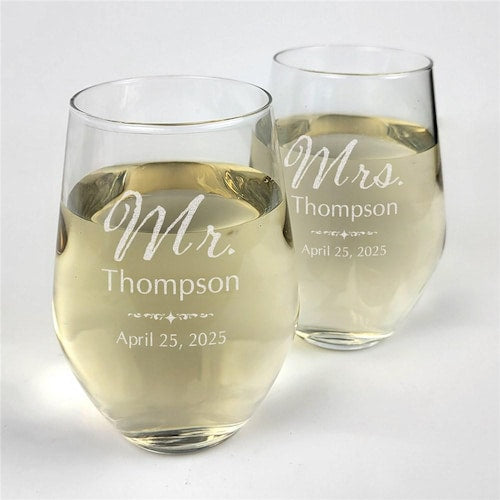 Engraved Mr. and Mrs. Gold Rim Champagne Flutes – Set of 2