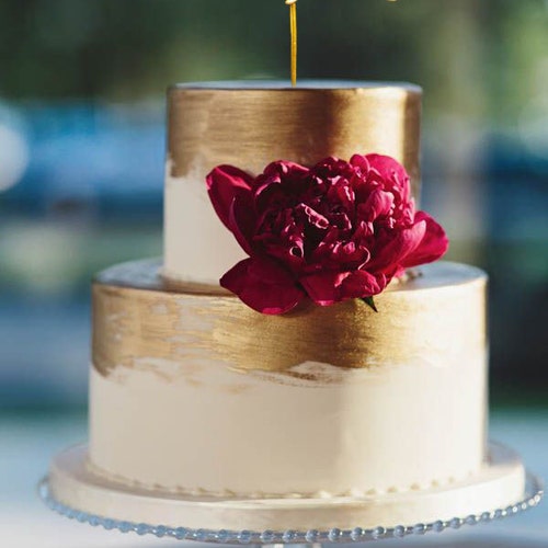 Personalized Arrow & Initials Wedding Cake Topper – Rustic Wire Design