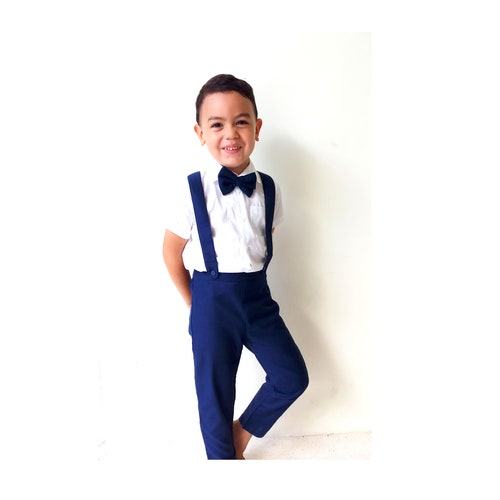 Boys Cotton-Linen Blend Ring Bearer Suit with Suspenders